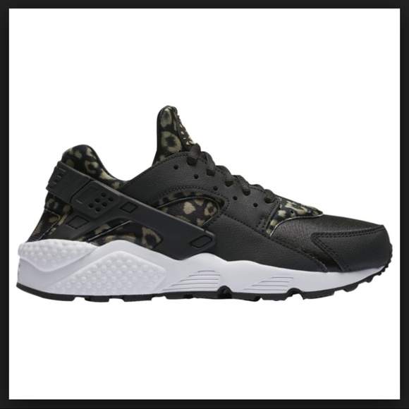 Women's Nike Air Huarache Leopard Print Shoes - Picture 4 of 7